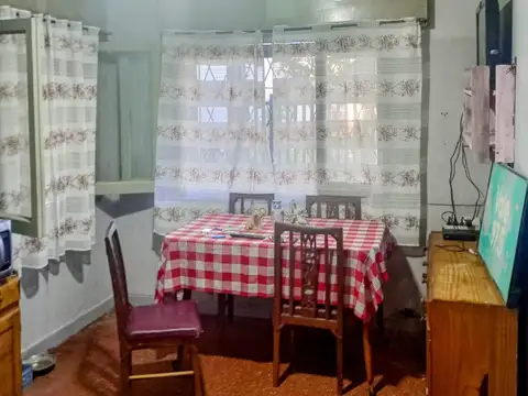 "CASA AMERICANA CON HERMOSO LOTE"  "IDEAL PARA CONSTRUCTORES"