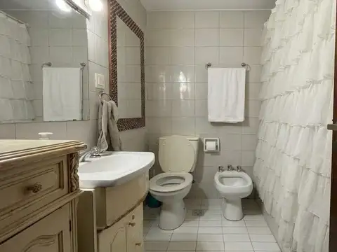 Depto Tipo Casa en Venta en Flores, USD 123.000