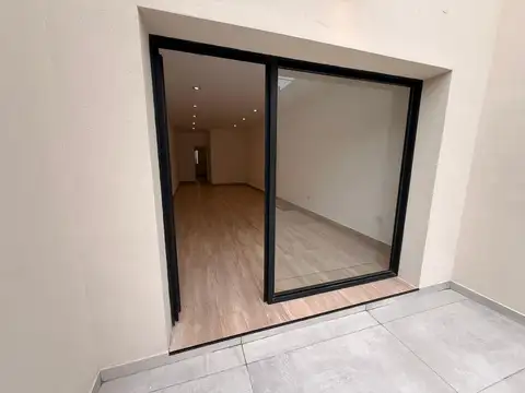 Local en Alquiler en Campana, $ 900.000