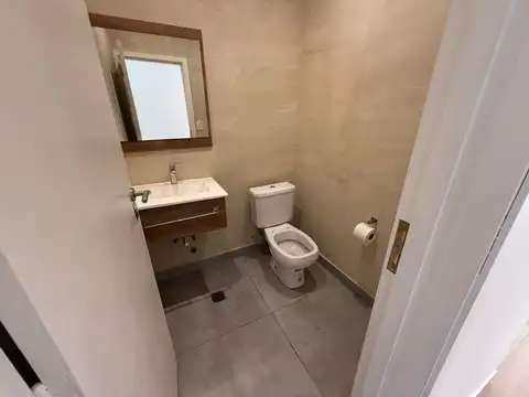 Local en Alquiler en Campana, $ 900.000