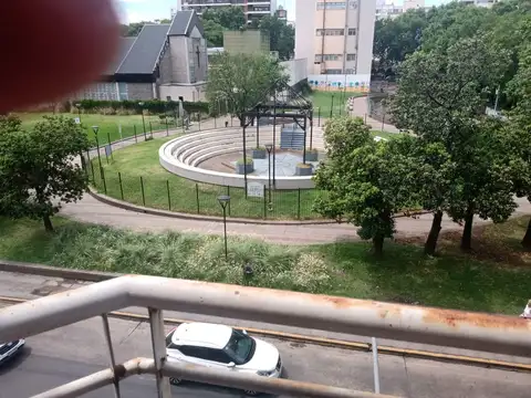 Excelente Departamento 3 amb al frente , San Martín centro.