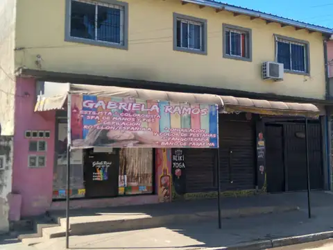 OPORTUNIDAD...!!! Venta en Block 2 Locales + 2 Deptos de 3 Ambientes + Cochera