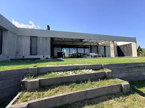 Casa en Alquiler de 3 dormitorios