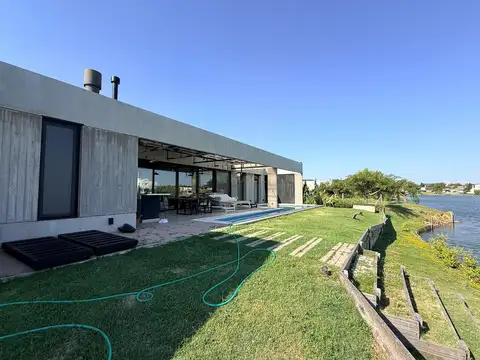 Casa en Alquiler en San Sebastian, $ 2.000