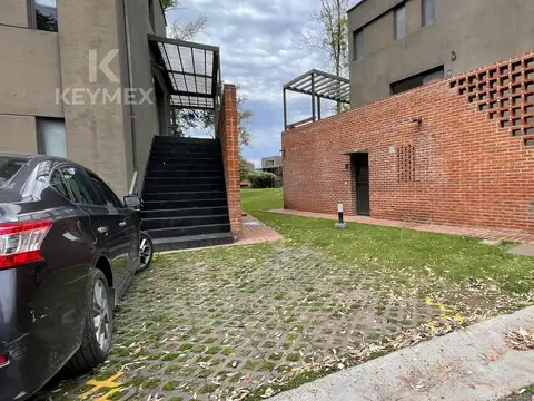 Caamaño 1103 y Vivaldi - La Lonja - Pilar. al 1100