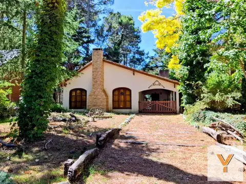 Casa en venta - 2 Dormitorios 1 Baño - Costa del Este