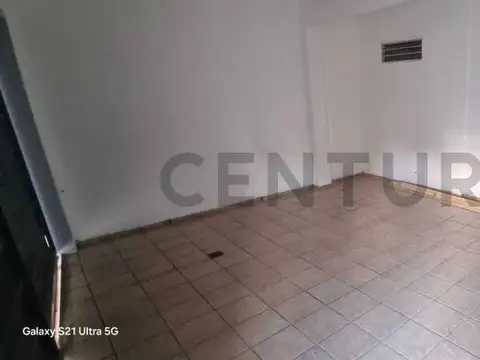 Juan Larrea 1700, Piso 0