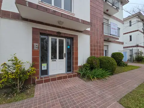 Departamento 3 amb. con balcón y cochera - Laprida y Dorrego