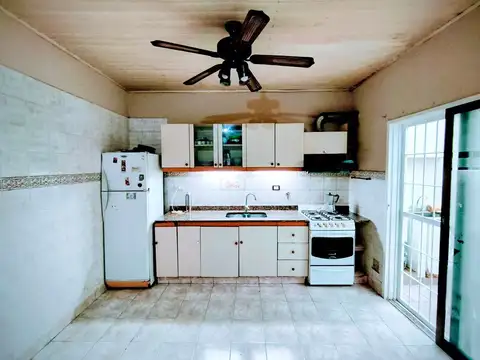Depto Tipo Casa 6 ambientes con 2 baños