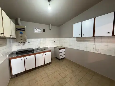 Casa 2 ambientes con 1 baño