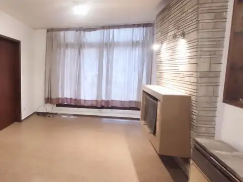 Casa 6 ambientes con 3 baños