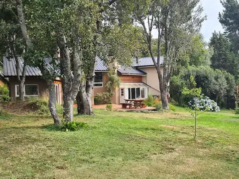 Casa 6 ambientes con 4 baños