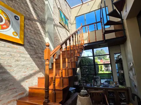 Casa 5 ambientes con 3 baños