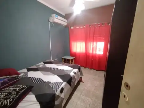 CASA 3 DORM. CON LOCAL, A METROS DE AV. RICHIERI