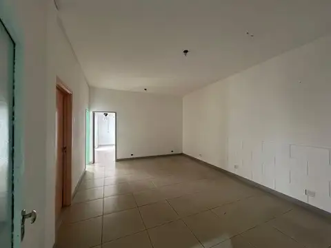 Oficina en Alquiler al Norte