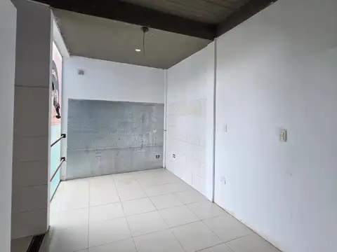 13 b y Cantilo - Local de 60 metros en dos plantas -