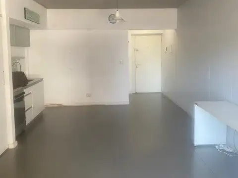 Departamento en Alquiler en Belgrano C, $ 650.000