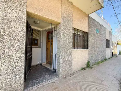 Casa tipo PH 3 dormitorios en venta en Berisso