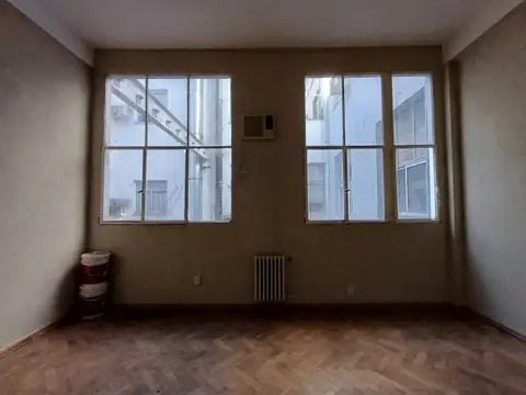 Oportunidad  hermosa oficina en venta en el barrio de Monserrat.