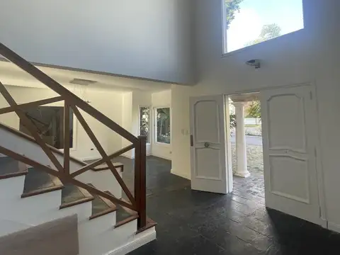 Casa en Alquiler de 3 dormitorios