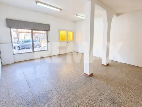 Local comercial en alquiler – centenario