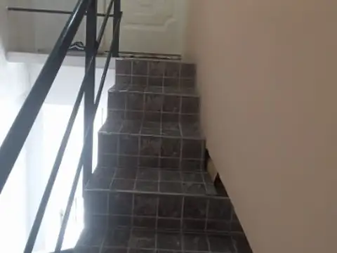 Depto Tipo Casa en Alquiler de 4 ambientes