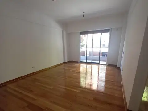 2 AMB. - IMPECABLE ESTADO - AL FRENTE - EXC. UBICACION