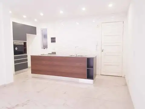 PRECIOSO PH 4 AMB CON PATIO REMODELADO A NUEVO