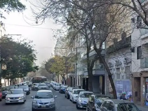 San Luis e/ Doctor Tomás Manuel de Anchorena y Jean Jaures