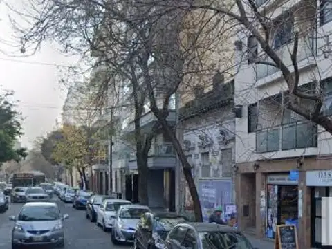 San Luis e/ Doctor Tomás Manuel de Anchorena y Jean Jaures