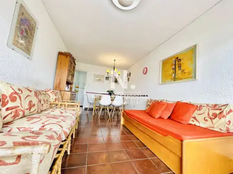 Apartamento a metros del mar, en Aidy Grill de 2 dormitorios.