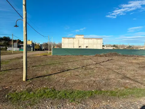Terreno en venta en barrio don emilio, 664 mts