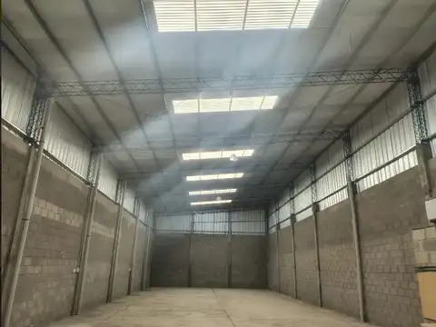 Galpon en Alquiler en Ituzaingo, $ 2.690.000