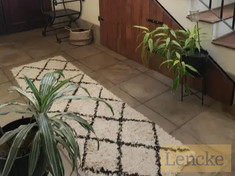Casa 7 ambientes con 4 baños