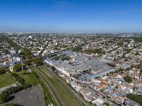 Depósito de 355 m2 dentro de parque industrial multipropósito