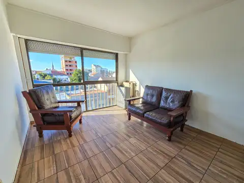 Departamento 3 amb. al frente - A. Brown y Don Bosco