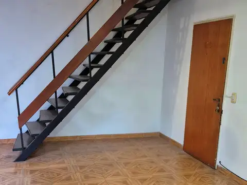 Depto Tipo Casa en Venta de 2 ambientes