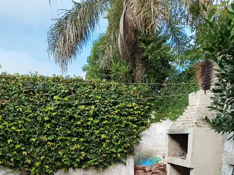 Casa 4 ambientes con 1 baño