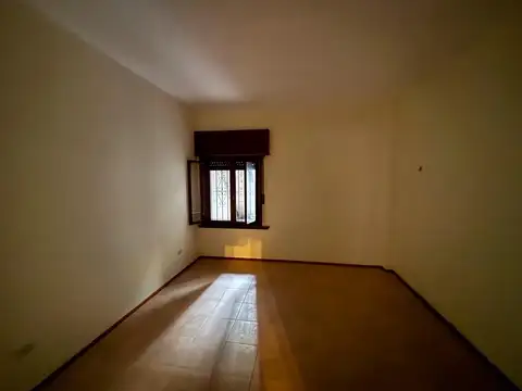 Depto Tipo Casa en Alquiler de 3 ambientes
