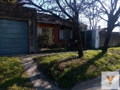 Casa en Venta - 4 Dormitorios 1 Baño - 250mts - Ezeiza