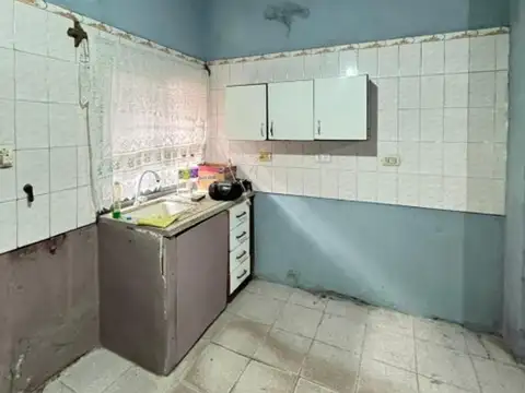 CASA EN VENTA BARADERO 4252 VILLA DOMINICO INMUEBLE PARA DOS