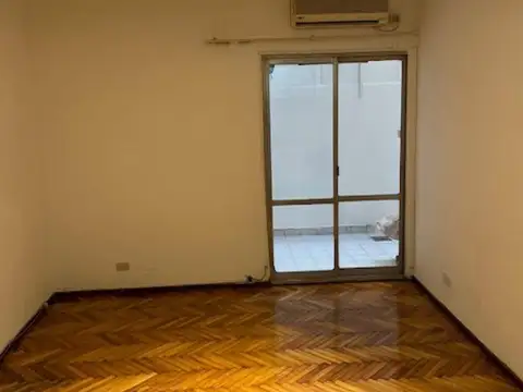 Venta Departamento 2 ambientes recoleta con patio