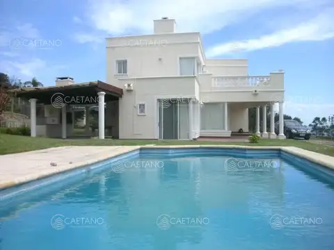 Punta Ballena Casa en Venta Cuatro Dormitorios