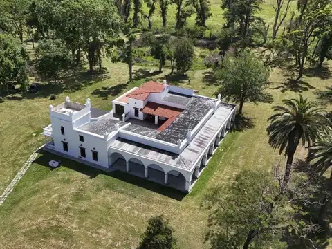 CAMPO 4HA, 2 CASCOS, ACEPTA PERMUTA LUJAN VENTA