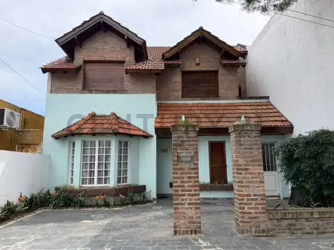 Venta Casa de 6 Ambientes - Boulogne
