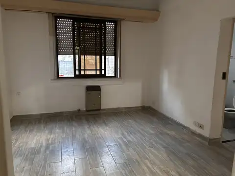 ALQUILER DEPARTAMENTO DE 3 AMBIENTES - 2 BAÑOS - AMPLIA COCINA - APTO USO PROFESIONAL