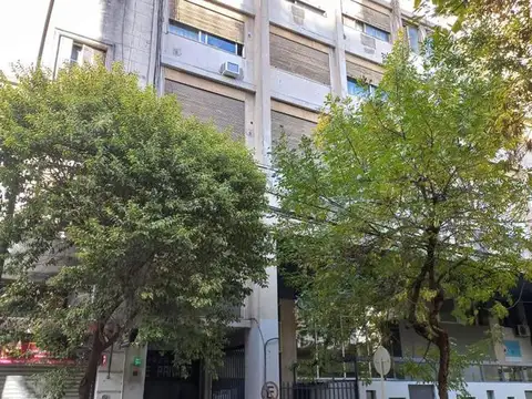 Adolfo Alsina al 1900 - Cocheras