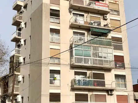 EXCELENTE 3 amb Fte EN ZONA  MUY RESIDENCIAL (RETASASO)