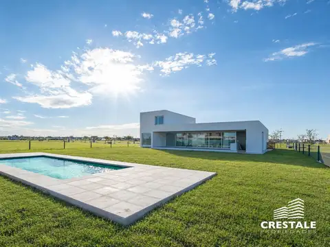 Venta / Permuta - Casa 3 dormitorios en barrio privado - Vida Club de Campo, Funes.