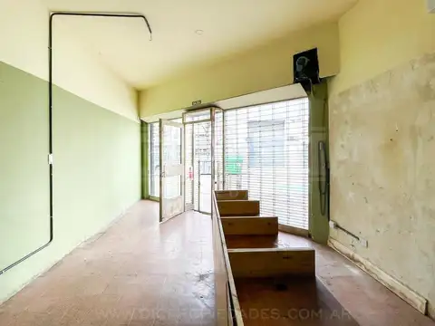 Cesar Diaz al 2200 entre Gavilan y Pje. El metodo